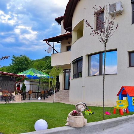 Casa Avram Villa Ramnicu Valcea Luaran gambar