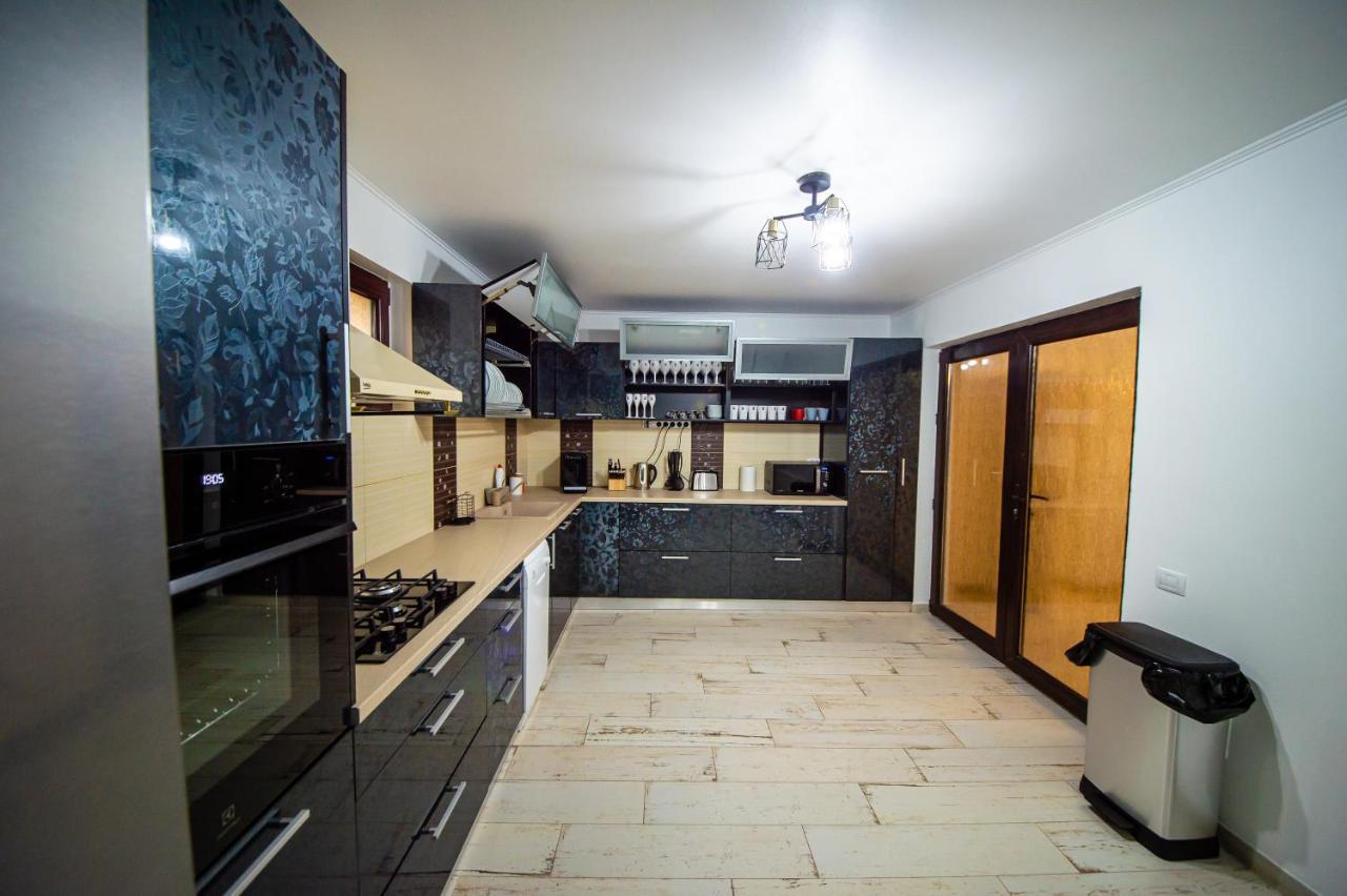 Casa Avram Villa Ramnicu Valcea Luaran gambar
